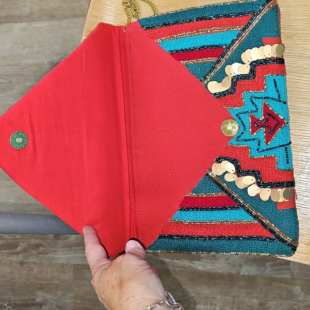 Handcrafted Beaded Purse - Picture 5 of 6